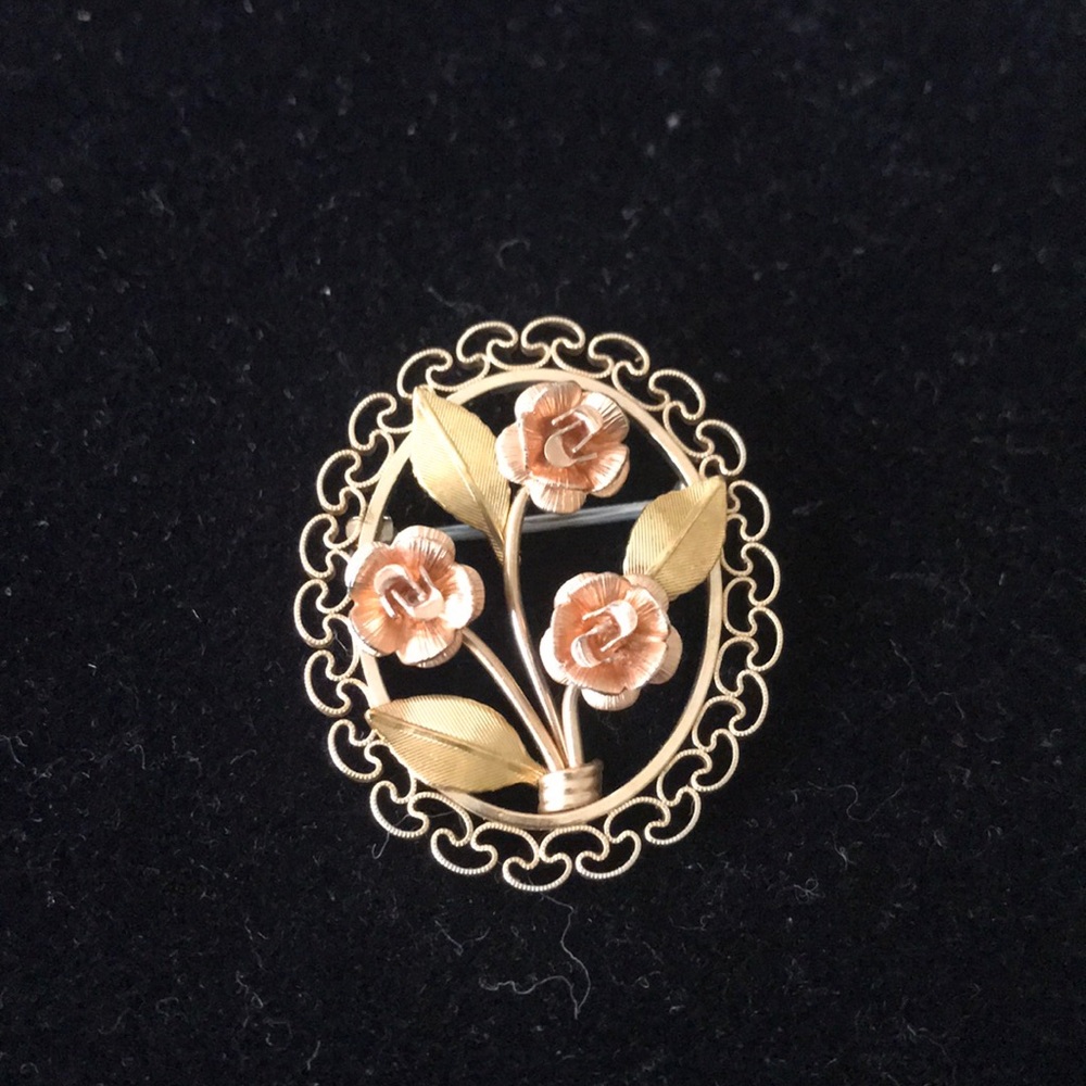 Krementz  Vintage Rose & Yellow Gold Brooch